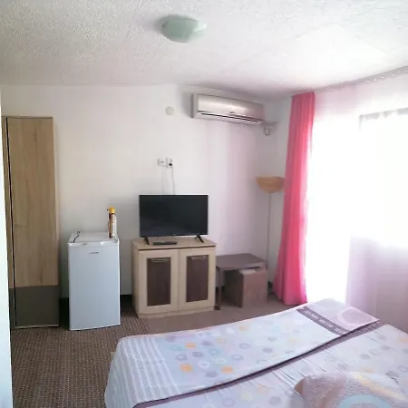 Casa Daria 3* קוסטינסטי
