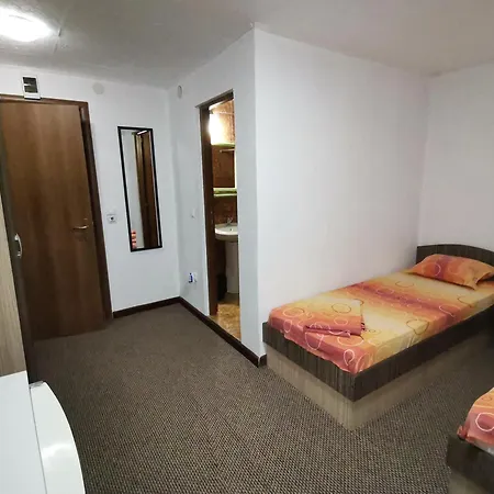 Konukevi Casa Daria 3*